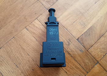 VW Passat B5 Golf IV Czujnik stop Stopu 1J0945511A