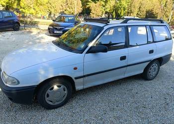 Kultowa astra F kombi 1.6 ważne opłaty