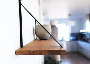 Dębowa półka na paskach - loft