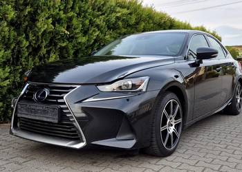 Lexus is300h Hybrid