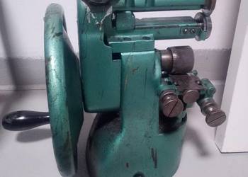 Maszyna szewska do cięcia-szarfowania gumy/skóry