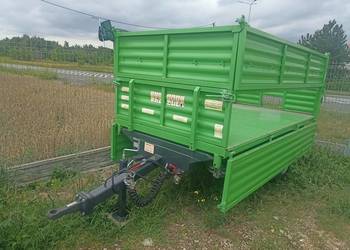 Przyczepa jednoosiowa z kiprem 3 stronnym