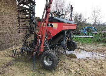 Siewnik zbożowy KRM 6 m