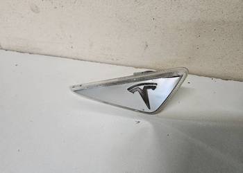 TESLA MODEL S X KIERUNKOWSKAZ BŁOTNIKA PRAWY 6007699