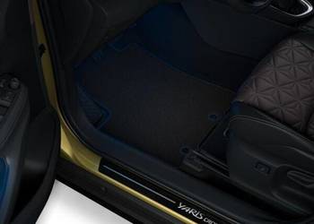 TOYOTA Yaris Cross Oryginalne dywaniki welurowe komplet PW210-0D081 OE