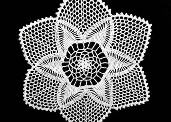 Serwetka szydełkowa 22cm (S123) Serwetka szydełkowa 22cm (S123)