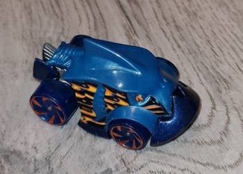 Autko samochód resorak Hot Wheels Piranha Terror