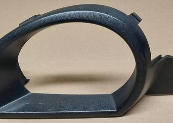 KRATKA RAMKA HALOGENU PRAWA AUDI Q7 4L0807490