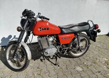 MZ ETZ 250 1986r z dokumentami biała tablica