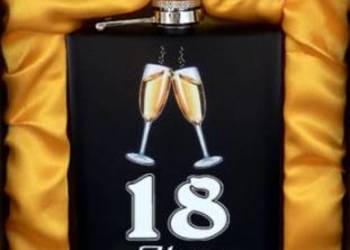 Piersiówka na 18 Urodziny Prezent Happy Birthday Czarna Prezentowa Gentelo