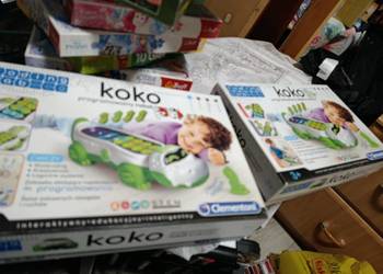 Dwa zestawy programowalnego robota krokodyla koko