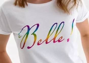 biały t-shirt z napisem Top Secret