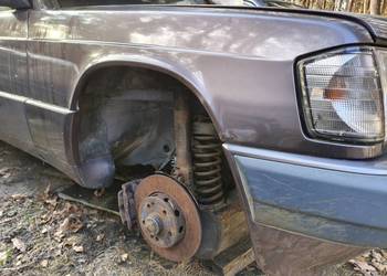 Mercedes 190 W201 błotnik lewy prawy kolor 481 przód