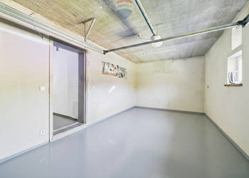 Nowoczesny dom z klimatem – działka ponad 1 ha