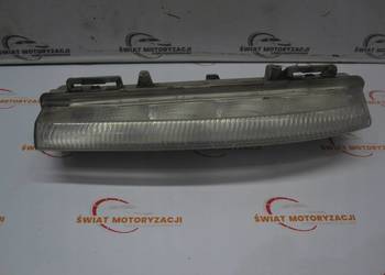 MERCEDES E IV W212 12r światło DRL lewy przód do jazdy dziennej A2049068900