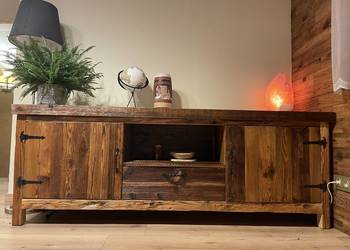 Unikatowa komoda ze starych desek