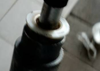 Przekładnia kierownicza do Żubra wraz z kierownicą i klaksonem .