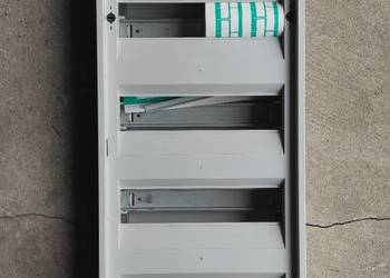Rozdzielnica natynkowa 4x12 bez drzwiczek IP30