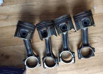 Tłoki z korbowodami renault Megane 2 1.9 dCi F9A