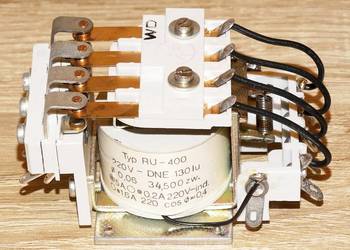 Przekaźnik RU-410-220-4, 4P, 5 A / 220 V, cewka 220 VDC; ZP ŻARY retro PRL