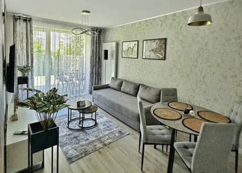 Apartament z prywatnym ogrodem | 100 m od morza | strefa wellness | VAT 23%