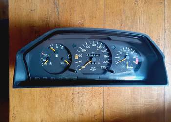 Licznik prędkościomierz zegary mercedes w124