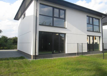 4 POKOJOWY DOM NA ZAMKNIĘTYM OSIEDLU