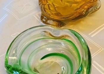 Komplet ładnych popielniczek