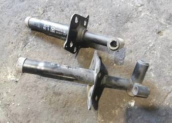 Odbój odboje zderzaka przedniego BMW e38