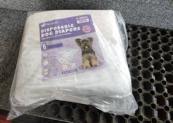 jednorazowe pieluchy dla psów marki Pet Soft w rozmiarze XS, pakowane po 50