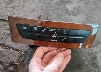 Panel przełączników grzania foteli świateł awaryjnych Mercedes w211 e klasa
