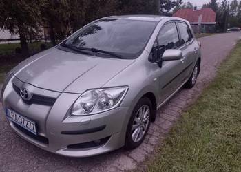 Toyota Auris 1.6b. automat