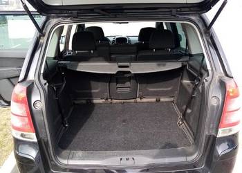 Sprzedam Opel Zafira.