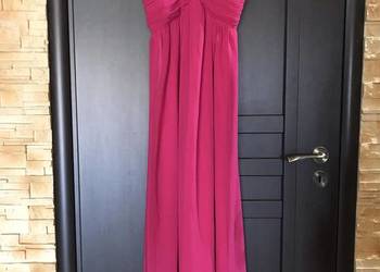 Długa, różowa sukienka wieczorowa