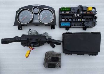 Sterownik Silnika Opel Astra H 1.6 16v Z16XEP 55561172 ZESTAW