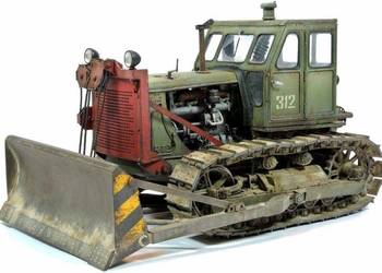Spycharka DT STALINIEC T100