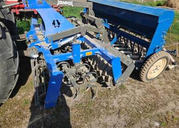 Agregat uprawowo siewny 2.7m z hydropakiem i wałem packera