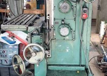 Frezarka narzędziowa uniwersalna Komunaras / Stankoimport 676P (ZSRR)