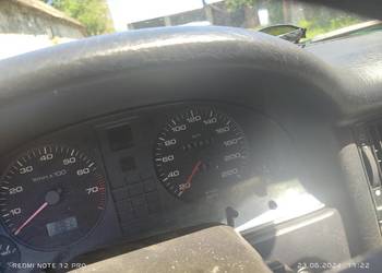 Audi Avant jeździ skręca hamuje trabi