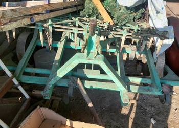 Kultywator z bronami