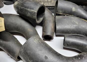 Syrena fabrycznie nowa rura gumowa, króciec wodny główny termostat, gruszka