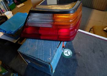 Mercedes W124 tylna prawa oryginalna lampa Sidler