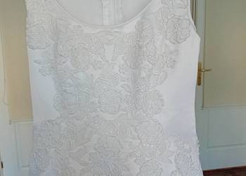 elgancka i efektowna suknia ślubna, na halce