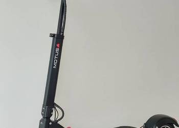 Hulajnoga elektryczna Motus 10 Pro W  Dardzo dobrym stanie . Mały przebieg