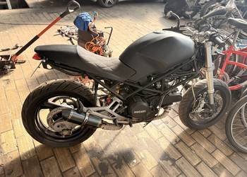 DUCATI MONSTER 600