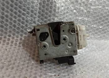 Audi A4 B5 Zamek drzwi prawy przód przedni Audi A4 B5 Zamek drzwi prawy przód przedni