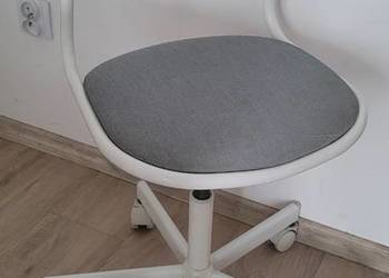 2x biurko i krzeselko ikea