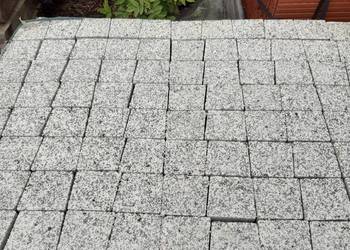 Kostka brukowa o grubości 4cm Vesta szara plukana Polbruk