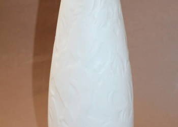 Biały wazon Hutschenreuther z lat 70-tych nr 944