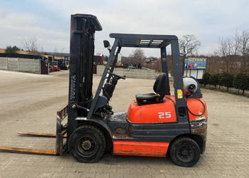 wózek widłowy TOYOTA 6FGF25 LPG Triplex 5.50m przesuw wolny skok 1997'